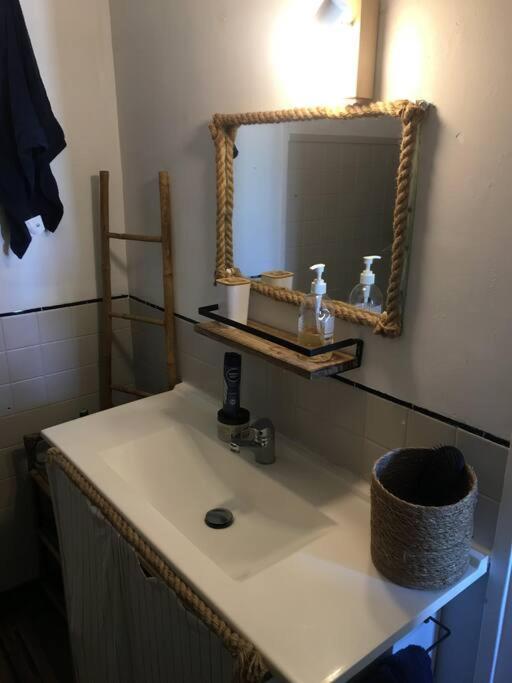 300 M Et Port Apartment *